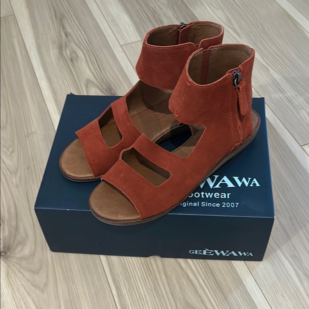 Gee Wawa footwear Sundance sandals